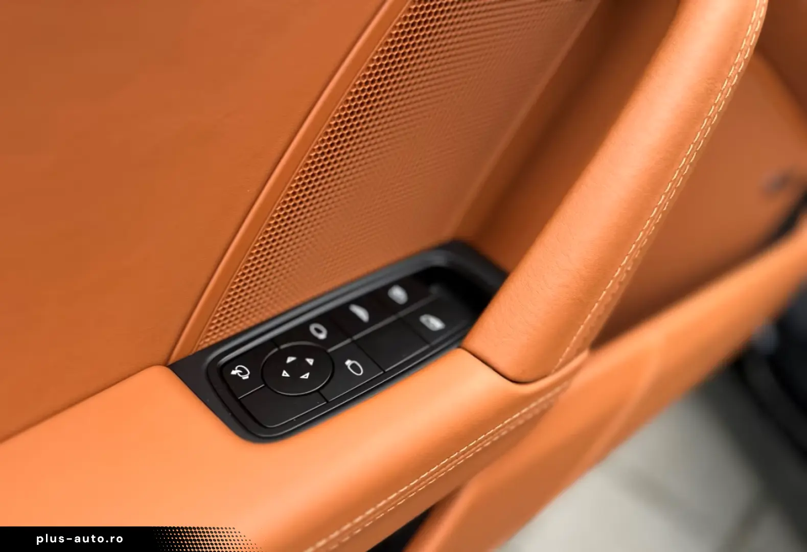 Porsche 992 (911) Carrera GTS Cabriolet