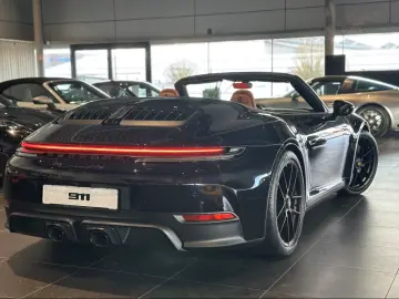 Porsche 992 (911) Carrera GTS Cabriolet