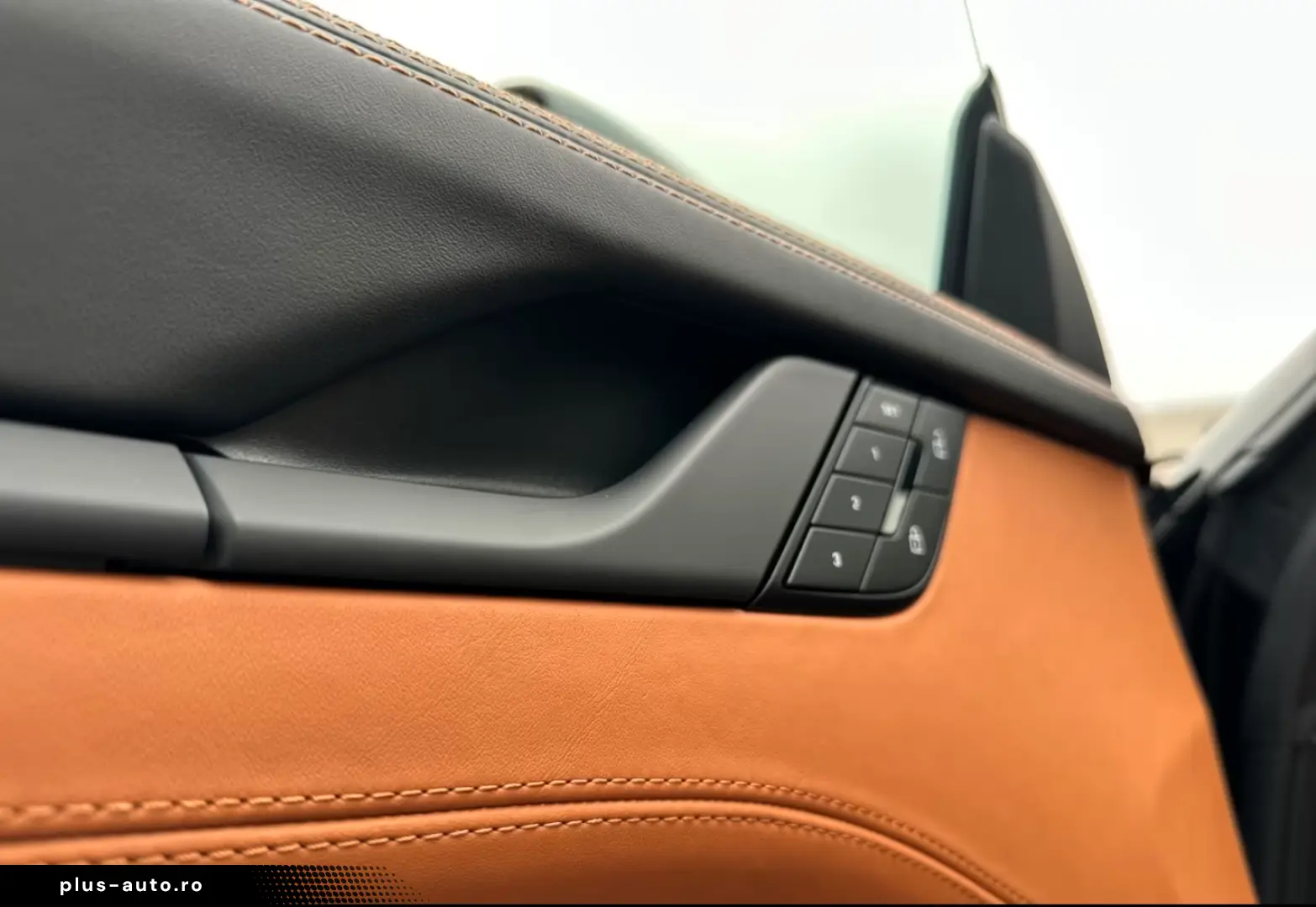 Porsche 992 (911) Carrera GTS Cabriolet