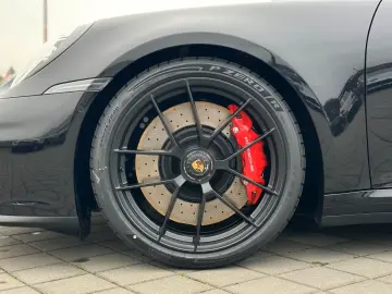 Porsche 992 (911) Carrera GTS Cabriolet