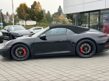 Porsche 992 (911) Carrera GTS Cabriolet