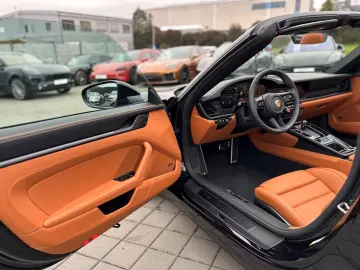 Porsche 992 (911) Carrera GTS Cabriolet