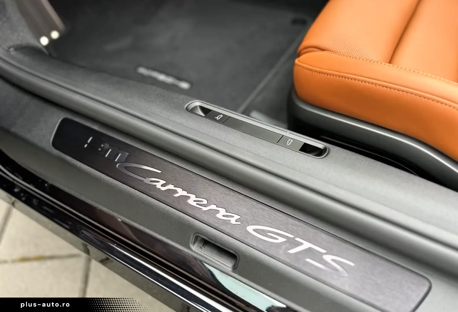 Porsche 992 (911) Carrera GTS Cabriolet