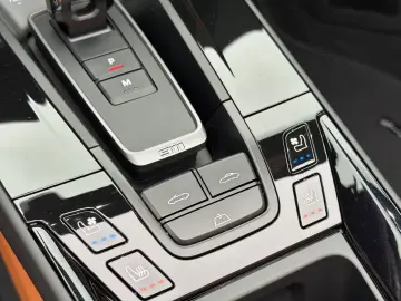 Porsche 992 (911) Carrera GTS Cabriolet