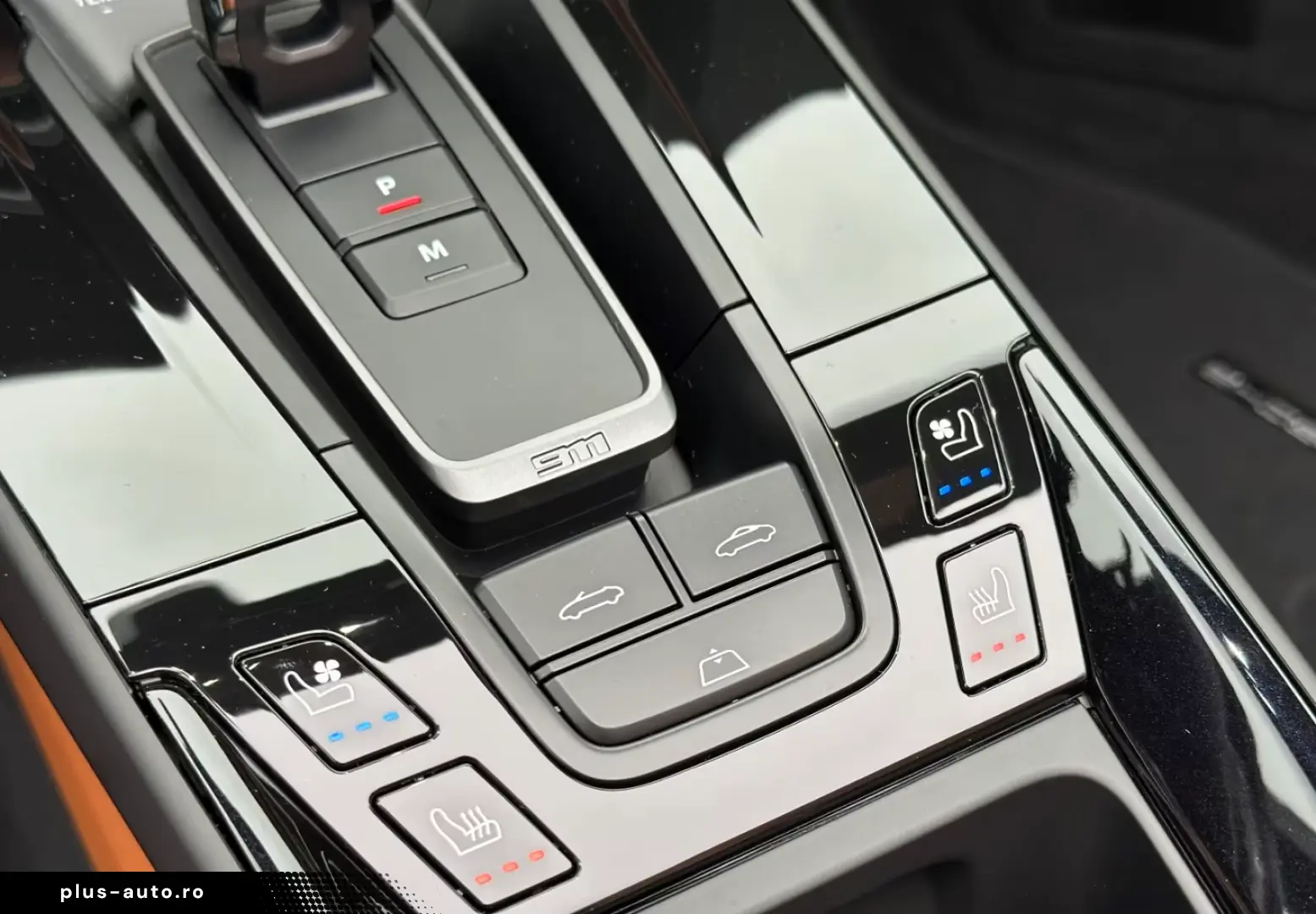 Porsche 992 (911) Carrera GTS Cabriolet