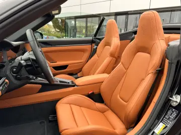 Porsche 992 (911) Carrera GTS Cabriolet