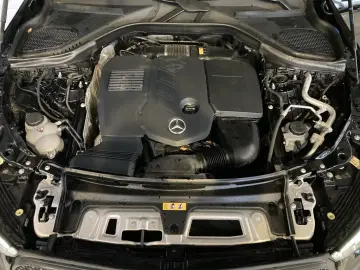 MERCEDES-BENZ GLC 300 d 4M AMG Memory AHK Kamera Distronic