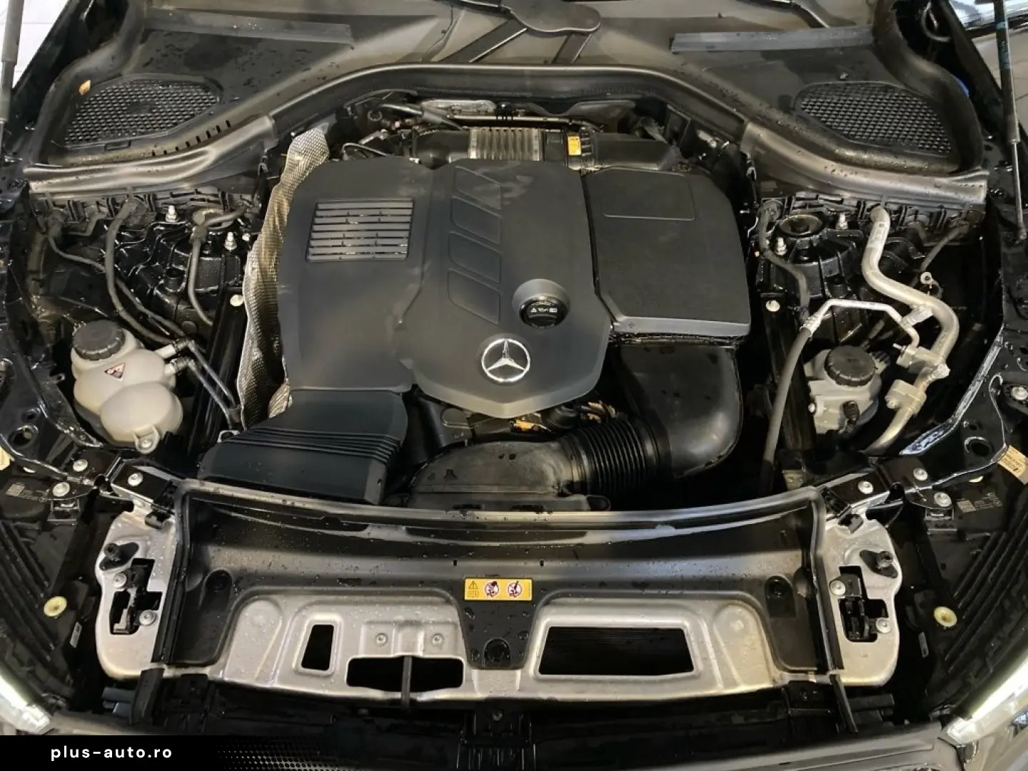 MERCEDES-BENZ GLC 300 d 4M AMG Memory AHK Kamera Distronic