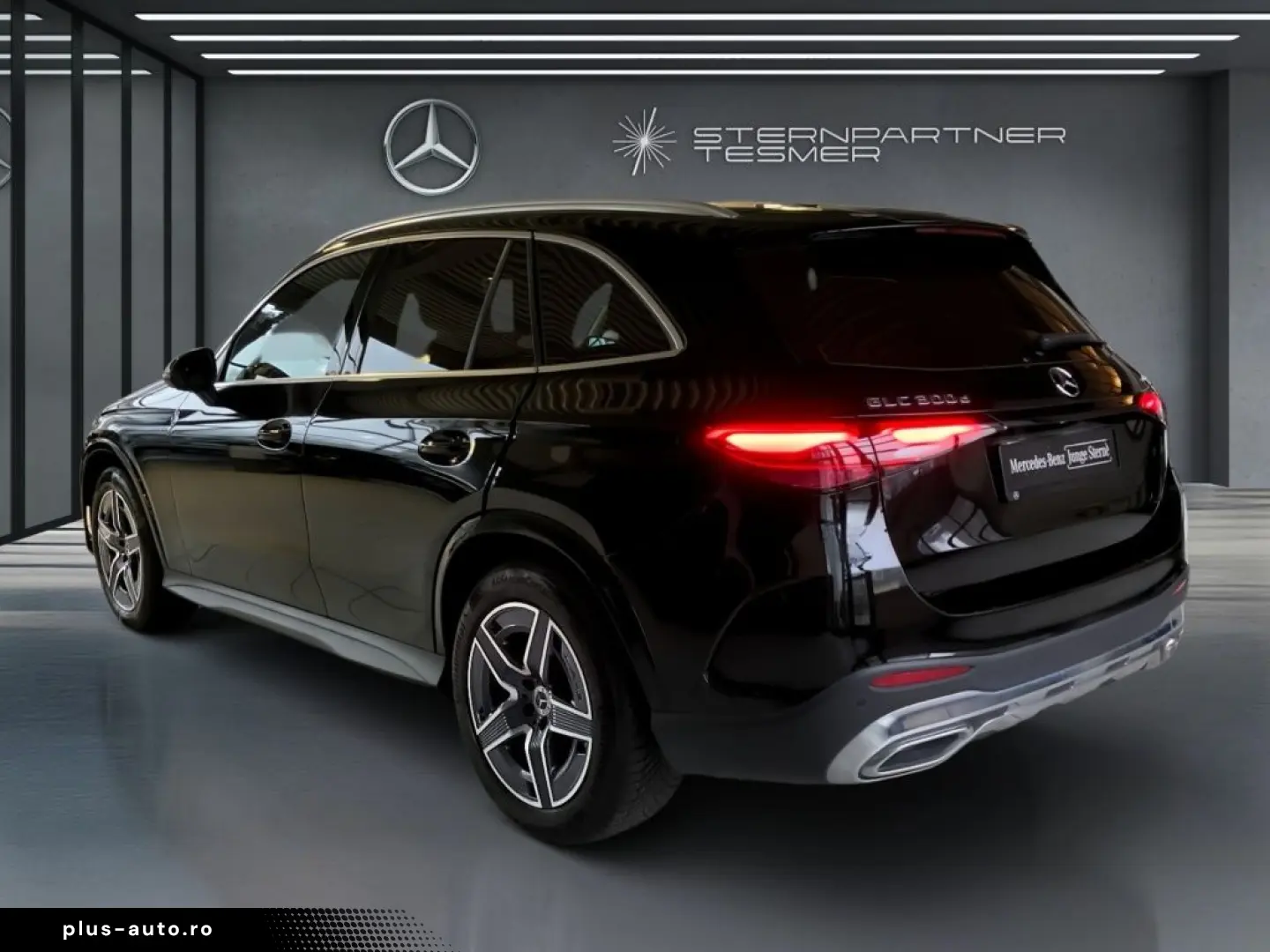 MERCEDES-BENZ GLC 300 d 4M AMG Memory AHK Kamera Distronic