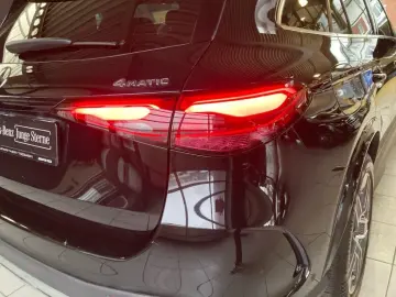 MERCEDES-BENZ GLC 300 d 4M AMG Memory AHK Kamera Distronic