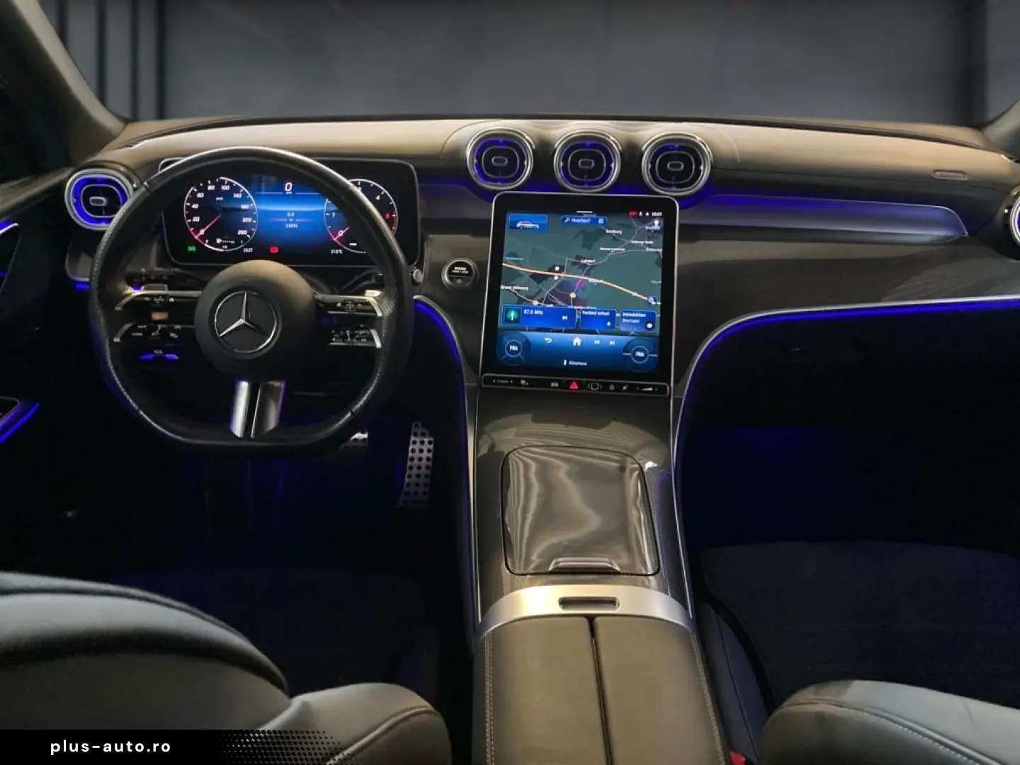 MERCEDES-BENZ GLC 300 d 4M AMG Memory AHK Kamera Distronic