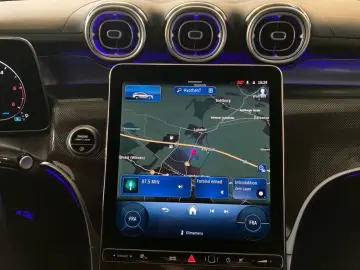 MERCEDES-BENZ GLC 300 d 4M AMG Memory AHK Kamera Distronic