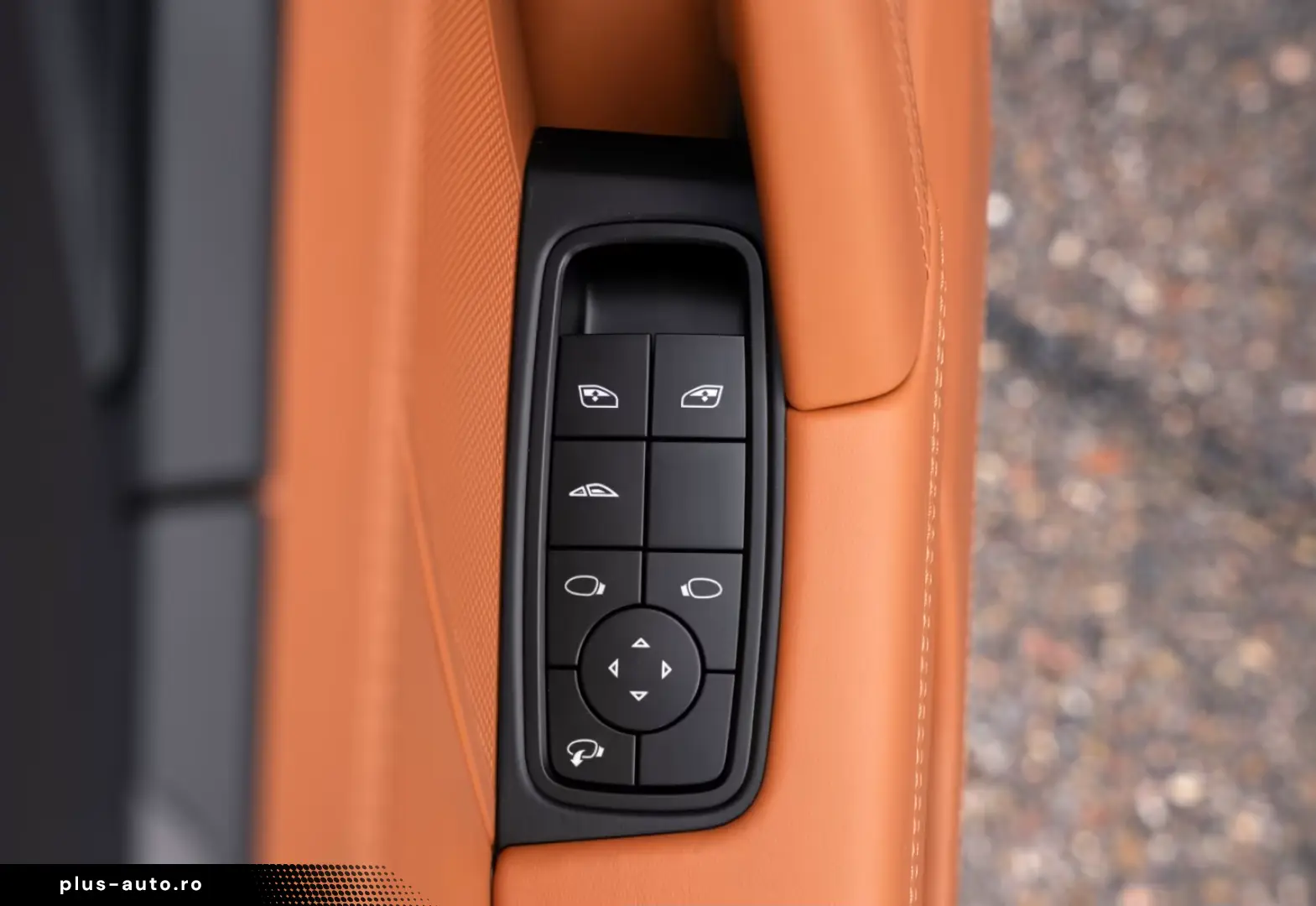 Porsche 992 911 Carrera 4 GTS Cabrio