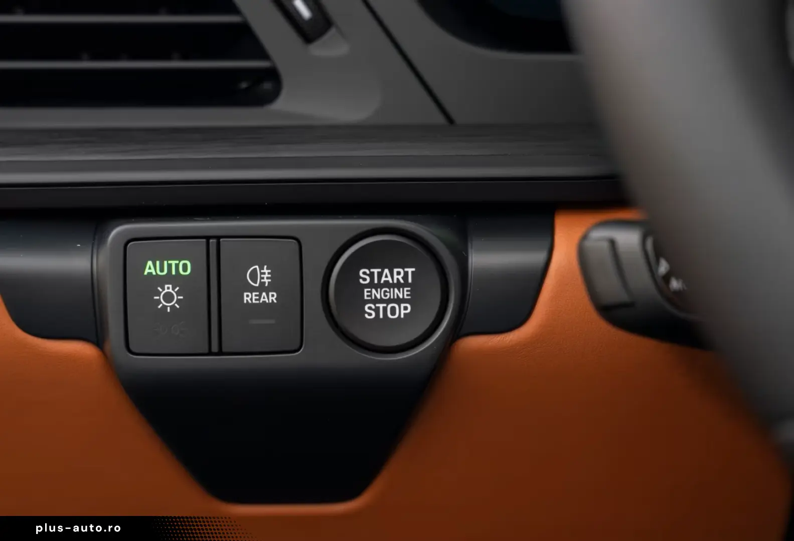 Porsche 992 911 Carrera 4 GTS Cabrio