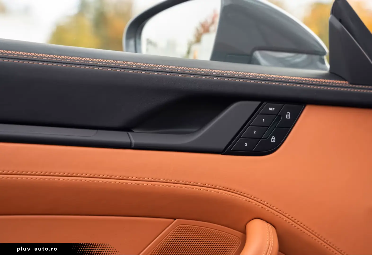 Porsche 992 911 Carrera 4 GTS Cabrio