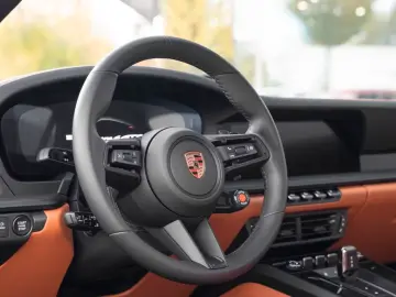 Porsche 992 911 Carrera 4 GTS Cabrio