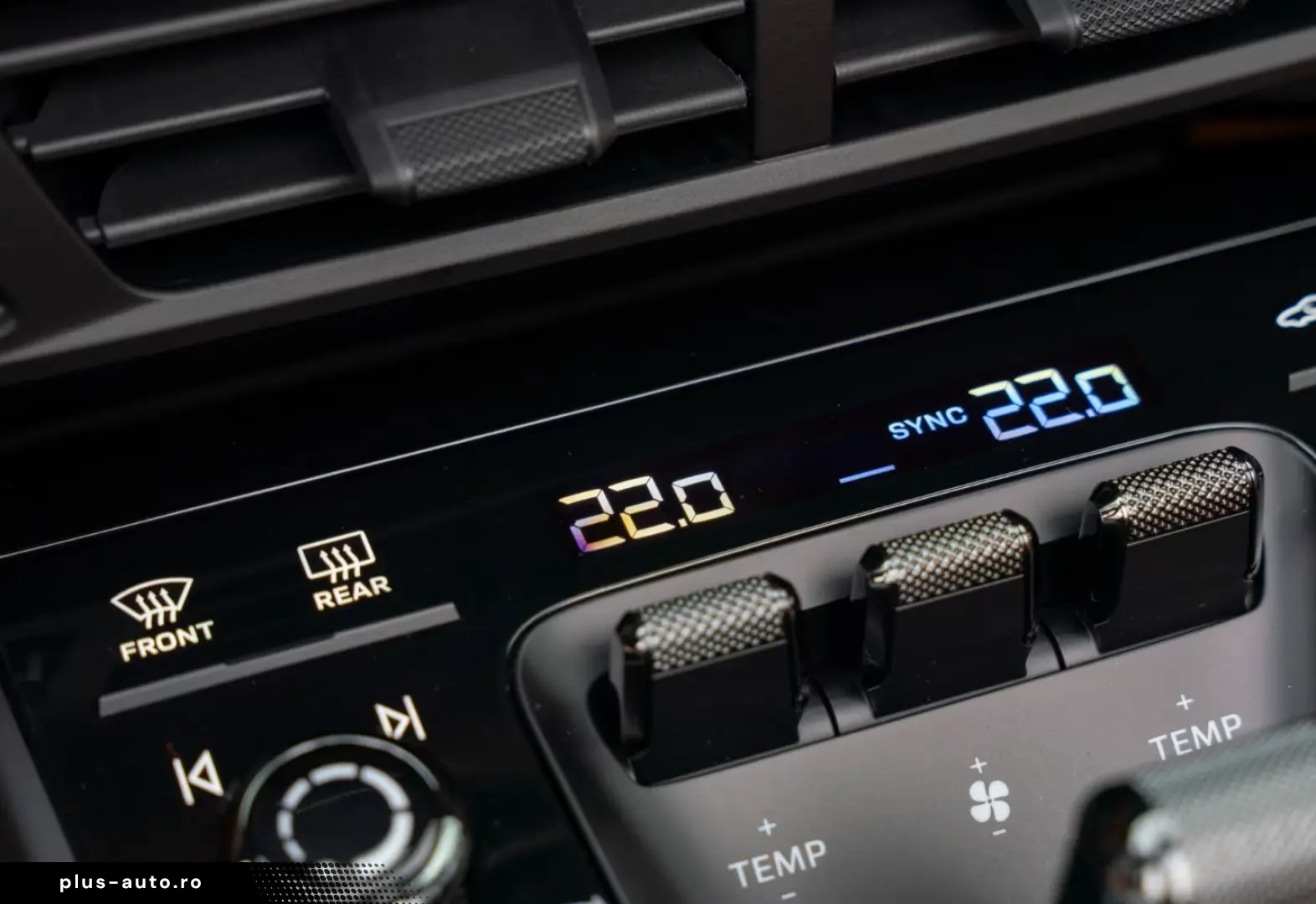 Porsche 992 911 Carrera 4 GTS Cabrio