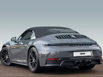 Porsche 992 911 Carrera 4 GTS Cabrio