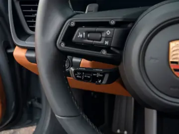 Porsche 992 911 Carrera 4 GTS Cabrio