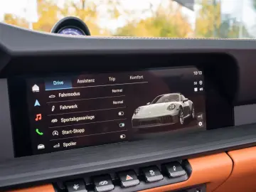 Porsche 992 911 Carrera 4 GTS Cabrio