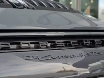 Porsche 992 911 Carrera 4 GTS Cabrio