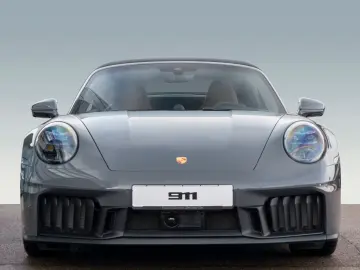 Porsche 992 911 Carrera 4 GTS Cabrio