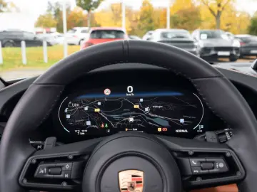Porsche 992 911 Carrera 4 GTS Cabrio