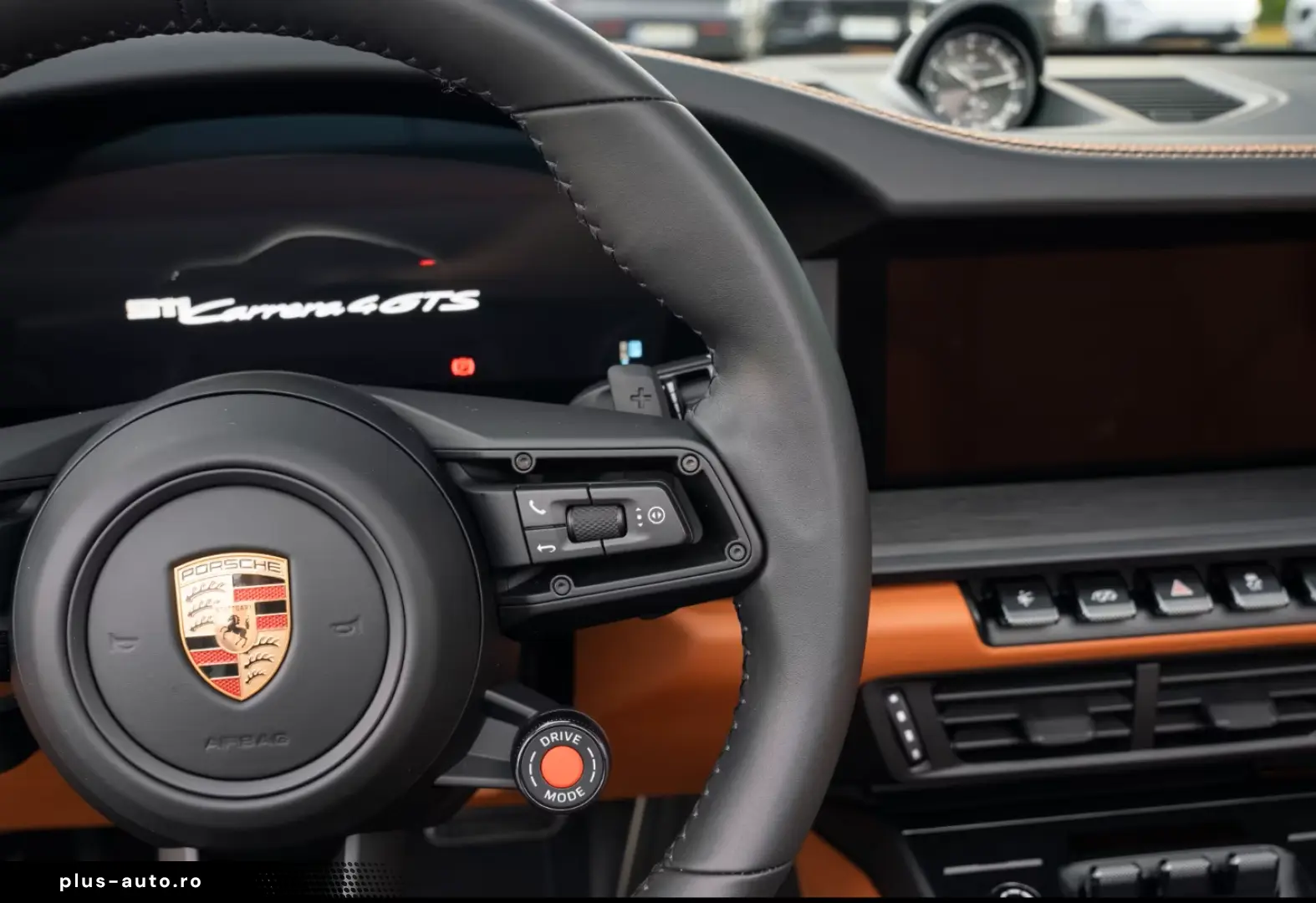 Porsche 992 911 Carrera 4 GTS Cabrio