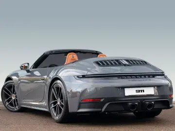 Porsche 992 911 Carrera 4 GTS Cabrio