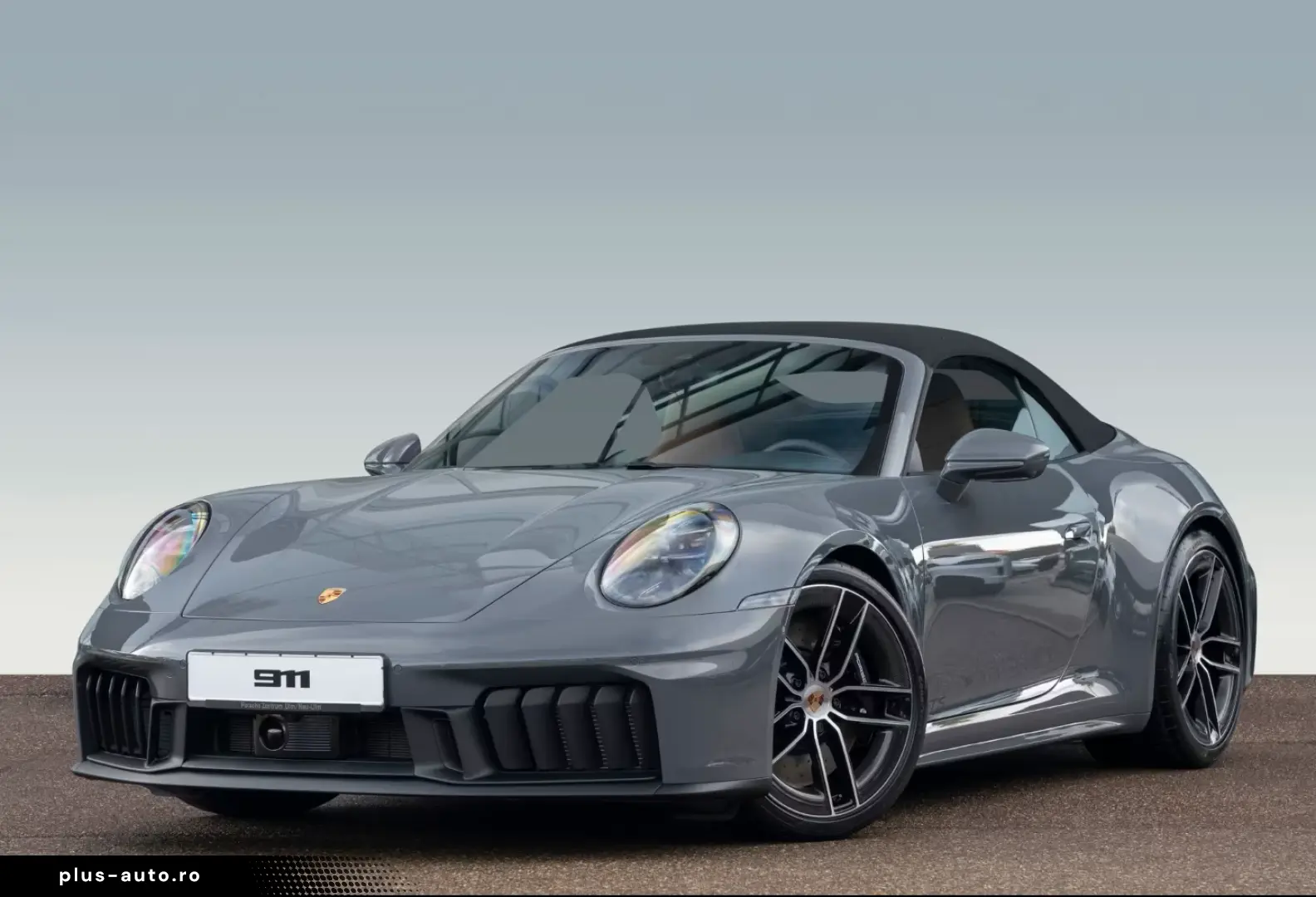 Porsche 992 911 Carrera 4 GTS Cabrio