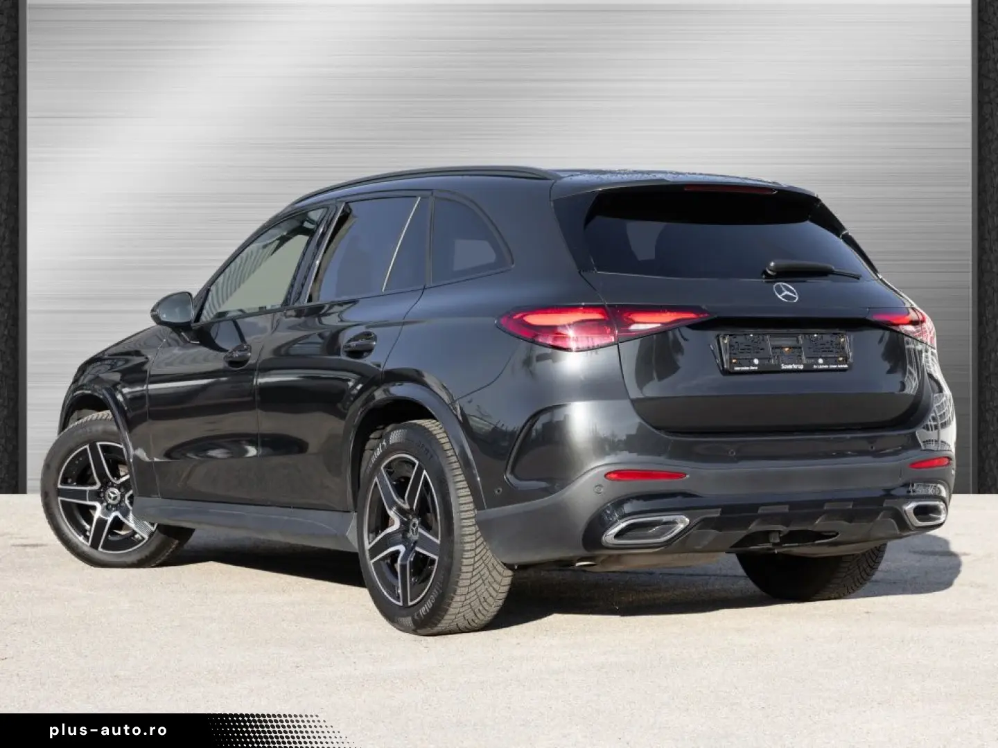 MERCEDES-BENZ GLC 300 d 4M    AMG NIGHT MEMO AHK DISTR KAM