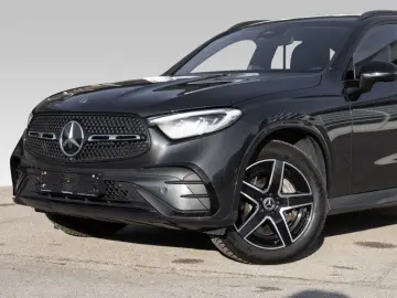 MERCEDES-BENZ GLC 300 d 4M    AMG NIGHT MEMO AHK DISTR KAM