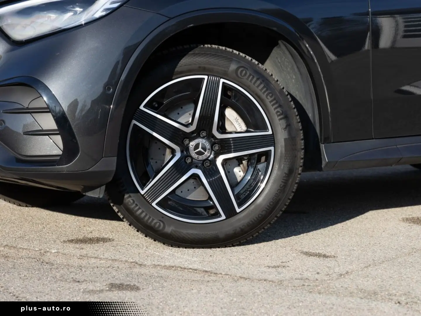 MERCEDES-BENZ GLC 300 d 4M    AMG NIGHT MEMO AHK DISTR KAM