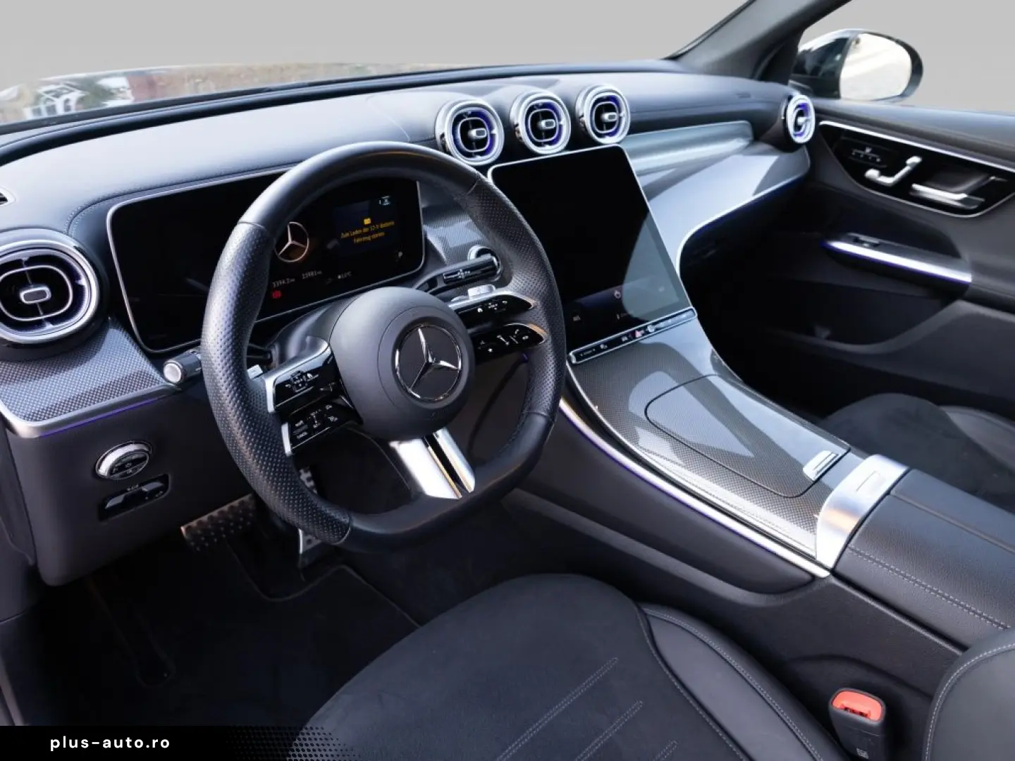 MERCEDES-BENZ GLC 300 d 4M    AMG NIGHT MEMO AHK DISTR KAM