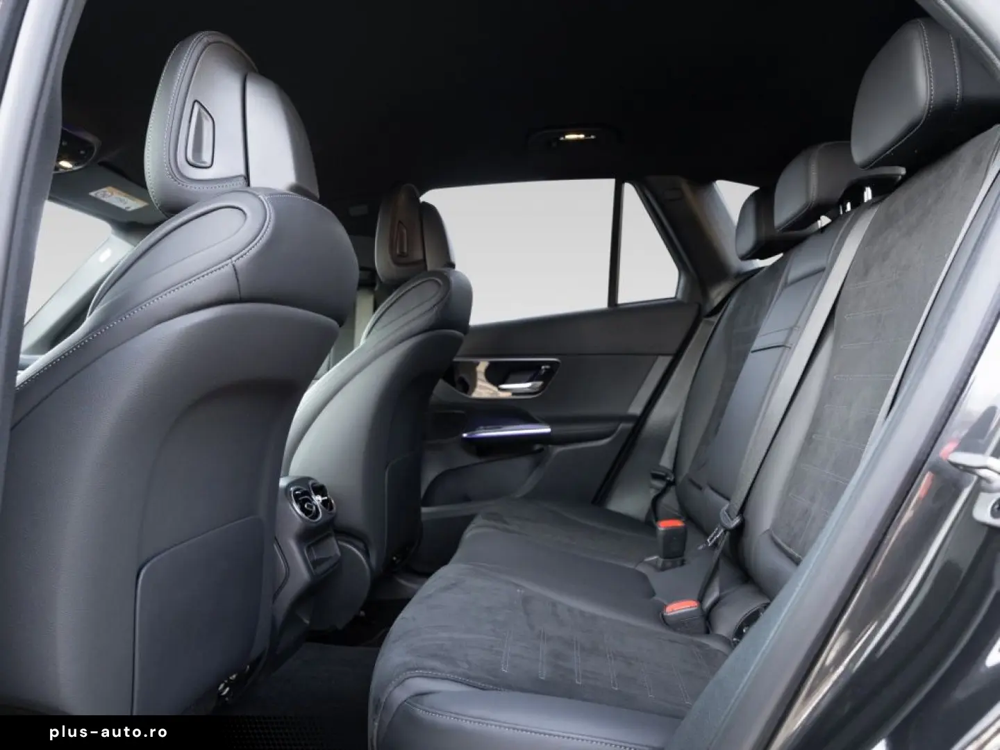 MERCEDES-BENZ GLC 300 d 4M    AMG NIGHT MEMO AHK DISTR KAM