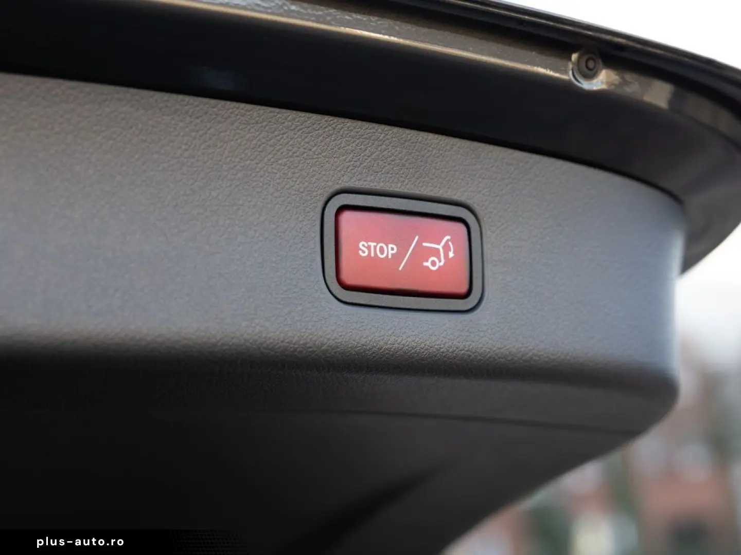 MERCEDES-BENZ GLC 300 d 4M    AMG NIGHT MEMO AHK DISTR KAM