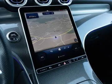 MERCEDES-BENZ GLC 300 d 4M    AMG NIGHT MEMO AHK DISTR KAM