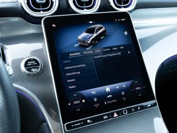 MERCEDES-BENZ GLC 300 d 4M    AMG NIGHT MEMO AHK DISTR KAM