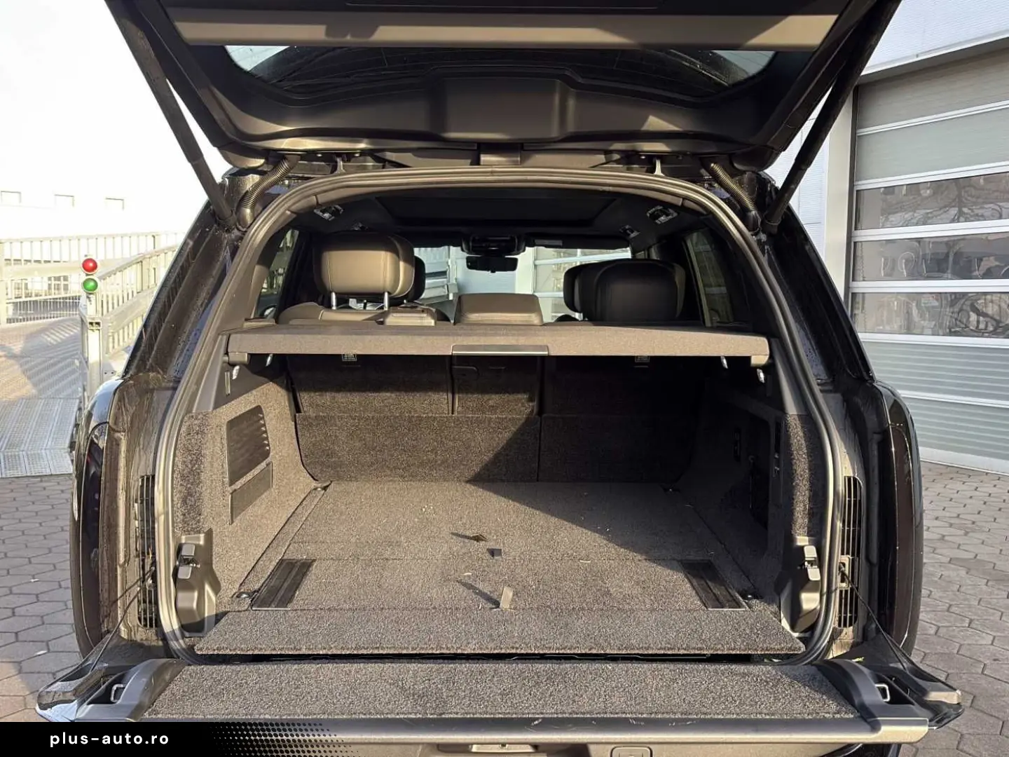 LAND ROVER Range Rover P550e Autobio. VOLL 22' Pano