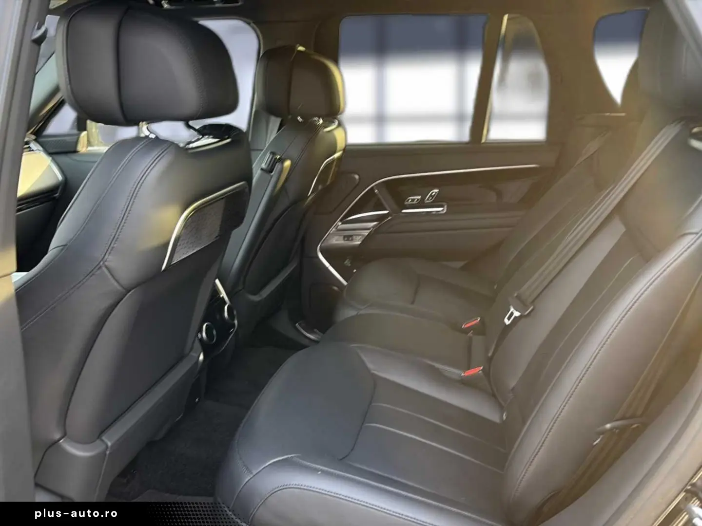 LAND ROVER Range Rover P550e Autobio. VOLL 22' Pano