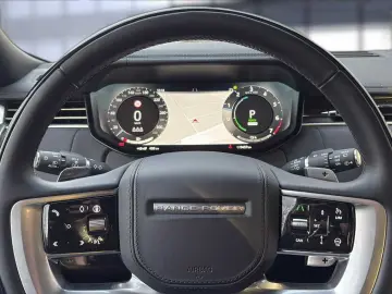 LAND ROVER Range Rover P550e Autobio. VOLL 22' Pano