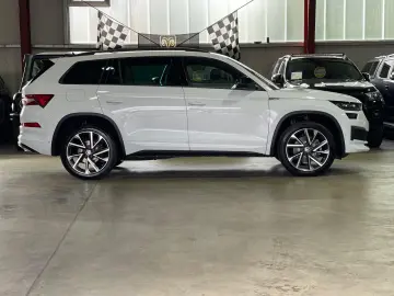 SKODA SPORTLINE 7-SITZ 4X4 SHZ AHK