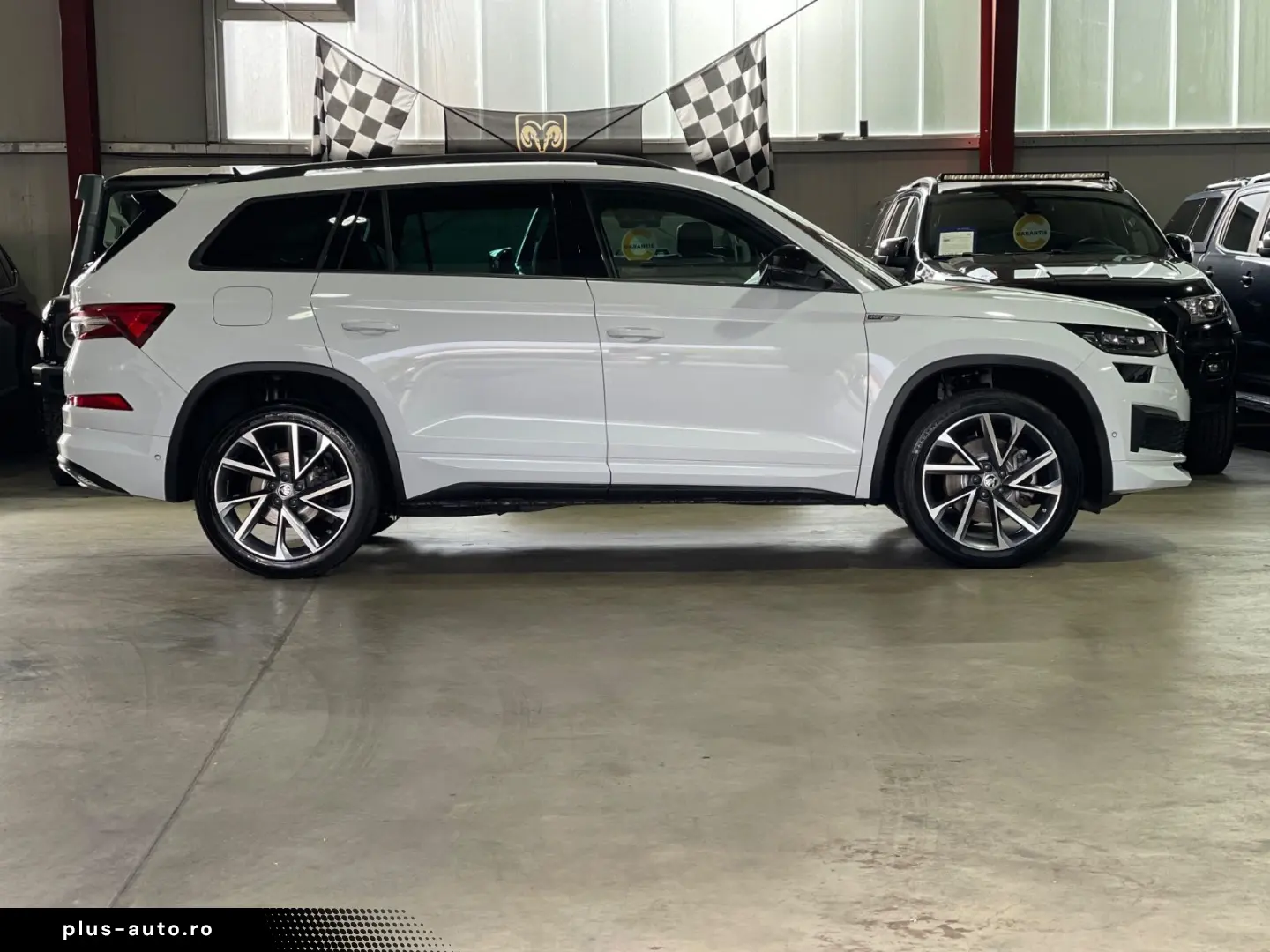 SKODA SPORTLINE 7-SITZ 4X4 SHZ AHK