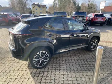 TOYOTA Yaris Cross Hybrid AT Elegant - mit 360 -Kamera