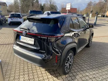TOYOTA Yaris Cross Hybrid AT Elegant - mit 360 -Kamera