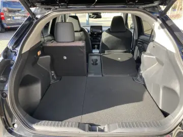 TOYOTA Yaris Cross Hybrid AT Elegant - mit 360 -Kamera