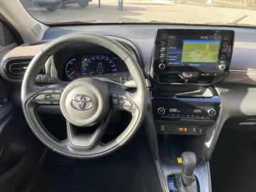 TOYOTA Yaris Cross Hybrid AT Elegant - mit 360 -Kamera