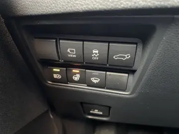 TOYOTA Yaris Cross Hybrid AT Elegant - mit 360 -Kamera