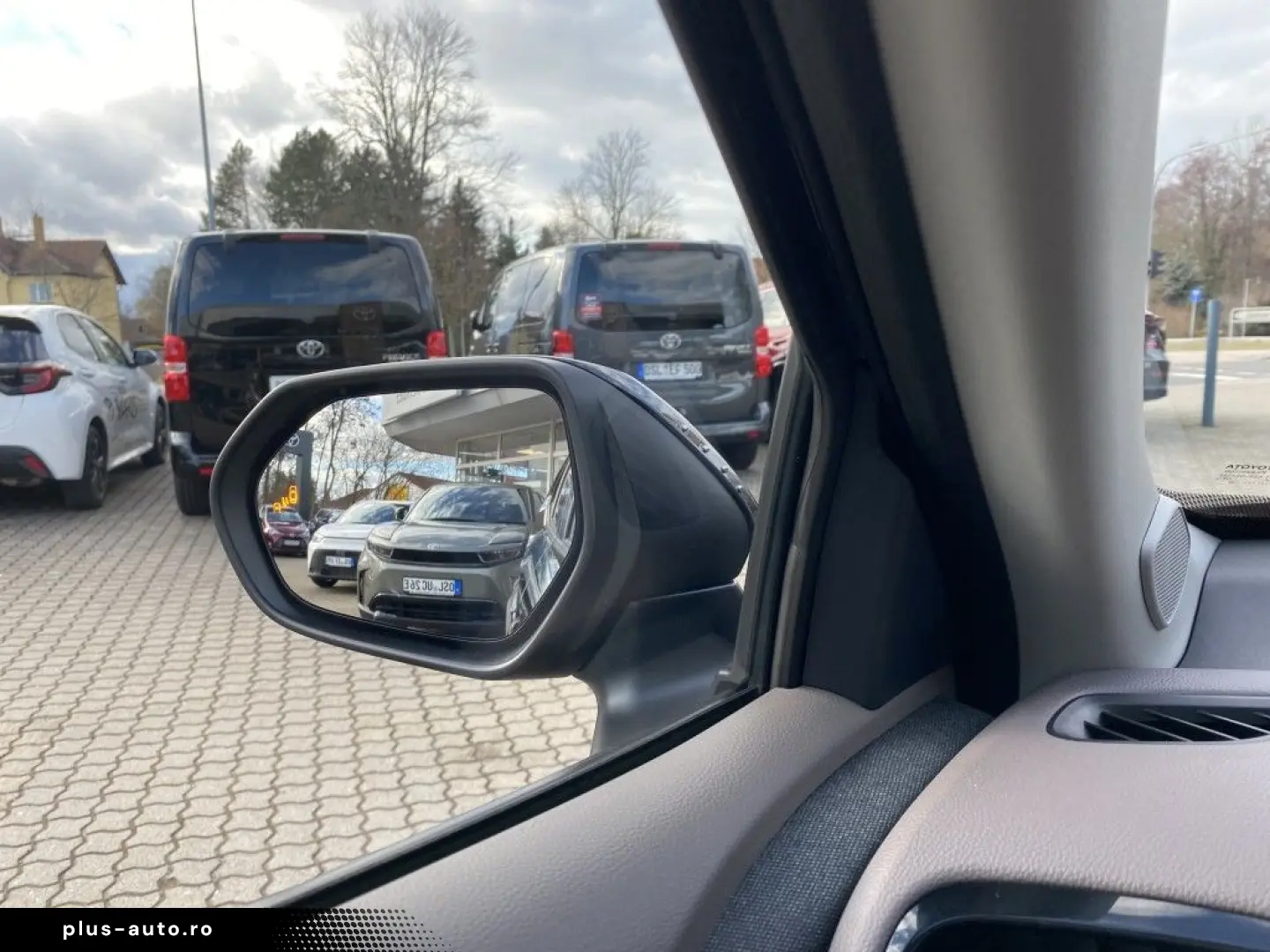 TOYOTA Yaris Cross Hybrid AT Elegant - mit 360 -Kamera