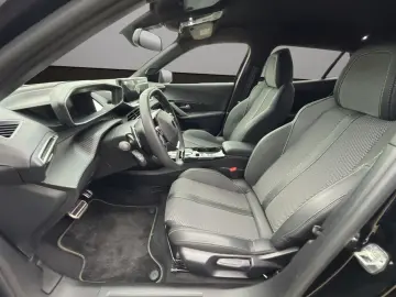 PEUGEOT 2008 GT HYBRID 145 e-DSC6